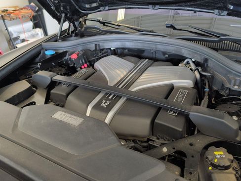Used 2021 Rolls-Royce Cullinan AWD/4WD image 9
