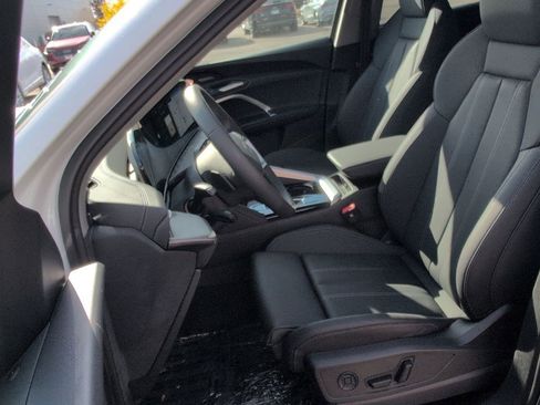 New 2025 Audi Q5 Premium Plus image 18