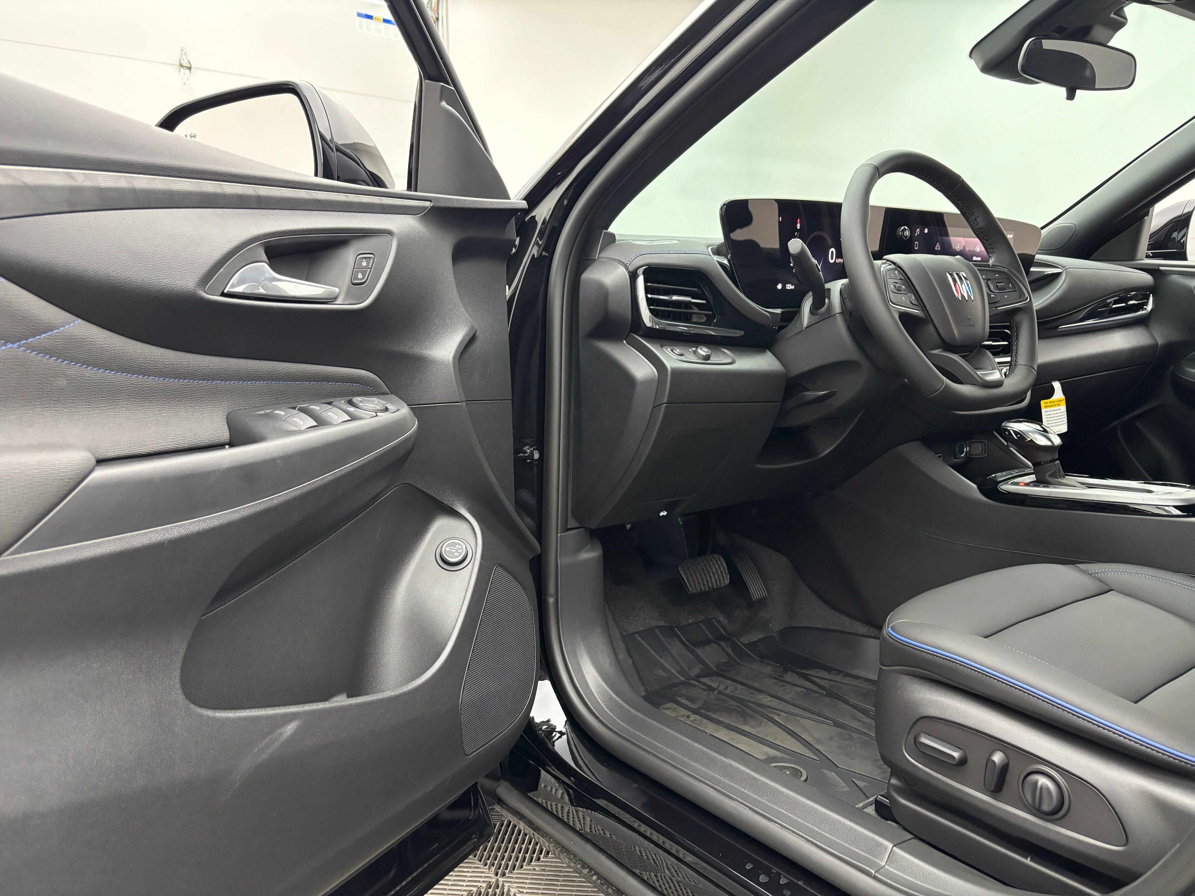 New 2026 Buick Envista Sport Touring w/ Convenience I Package FWD image 15