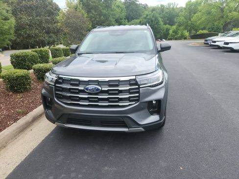 Used 2025 Ford Explorer Active w/ Active Comfort Package AWD/4WD image 14