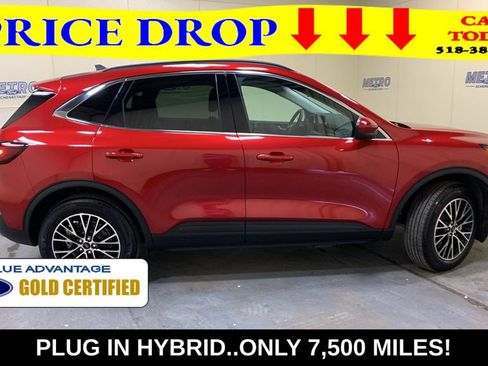 Certified 2026 Ford Escape SE FWD image 2