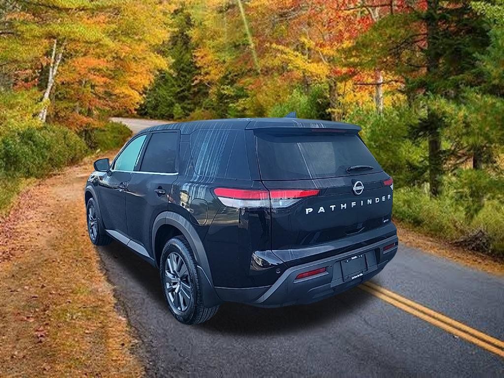 Certified 2024 Nissan Pathfinder S AWD/4WD image 6