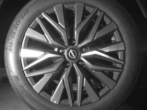 Used 2025 Nissan Altima 2.5 SV FWD image 15
