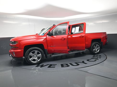 Used 2018 Chevrolet Silverado 1500 LT w/ All Star Edition image 18