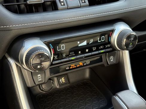 Used 2025 Toyota RAV4 XLE Premium FWD image 26