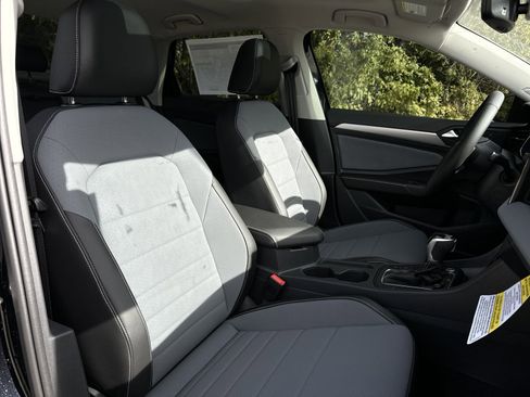Used 2026 Volkswagen Jetta SE FWD image 15