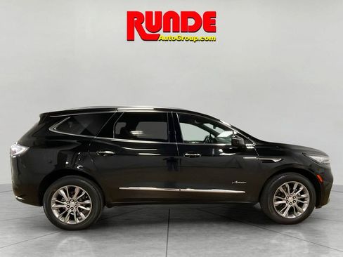 Used 2022 Buick Enclave Avenir w/ Avenir Technology Package image 6