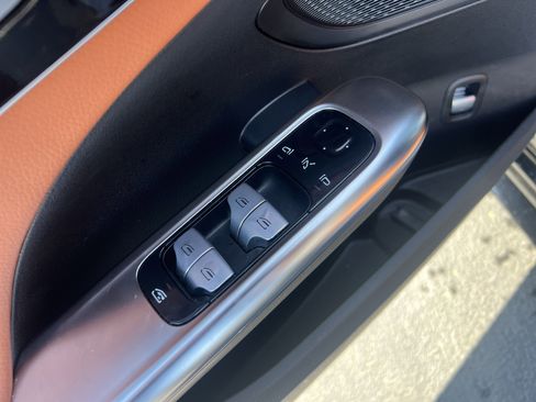 Certified 2023 Mercedes-Benz C 300 4MATIC Sedan image 15