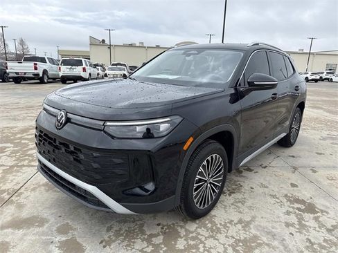 New 2026 Volkswagen Tiguan S image 7