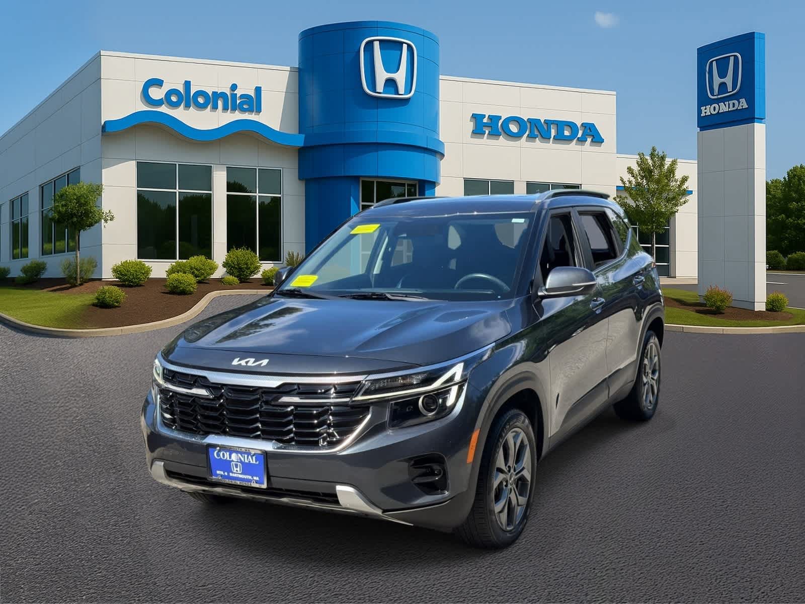 Used 2024 Kia Seltos S AWD/4WD image 1
