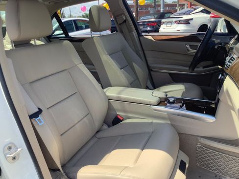 Used 2014 Mercedes-Benz E 350 4MATIC Sedan w/ Premium 1 Package image 16