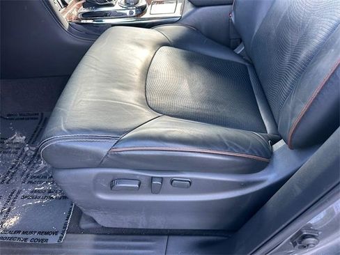 Used 2017 Nissan Armada Platinum w/ Interior Lighting Package image 10