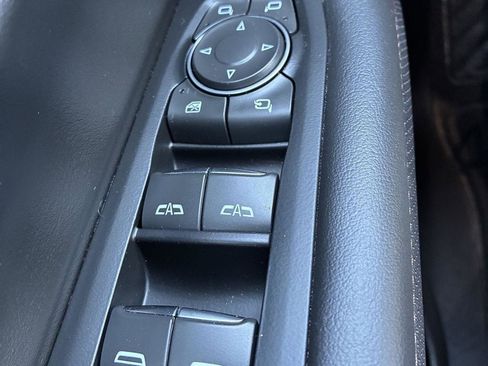 Used 2025 Chevrolet Tahoe High Country AWD/4WD image 26