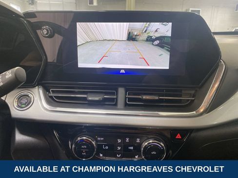 Used 2024 Chevrolet Trax LT w/ Driver Confidence Package FWD image 19