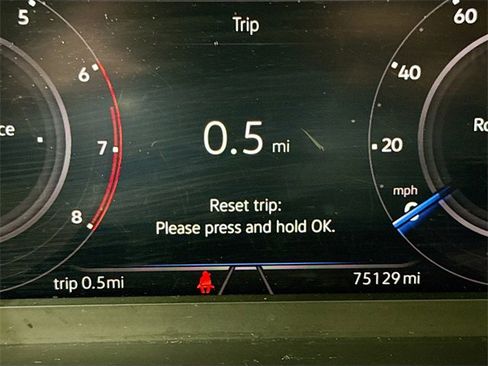 Used 2021 Volkswagen Tiguan SEL Premium R-Line image 14