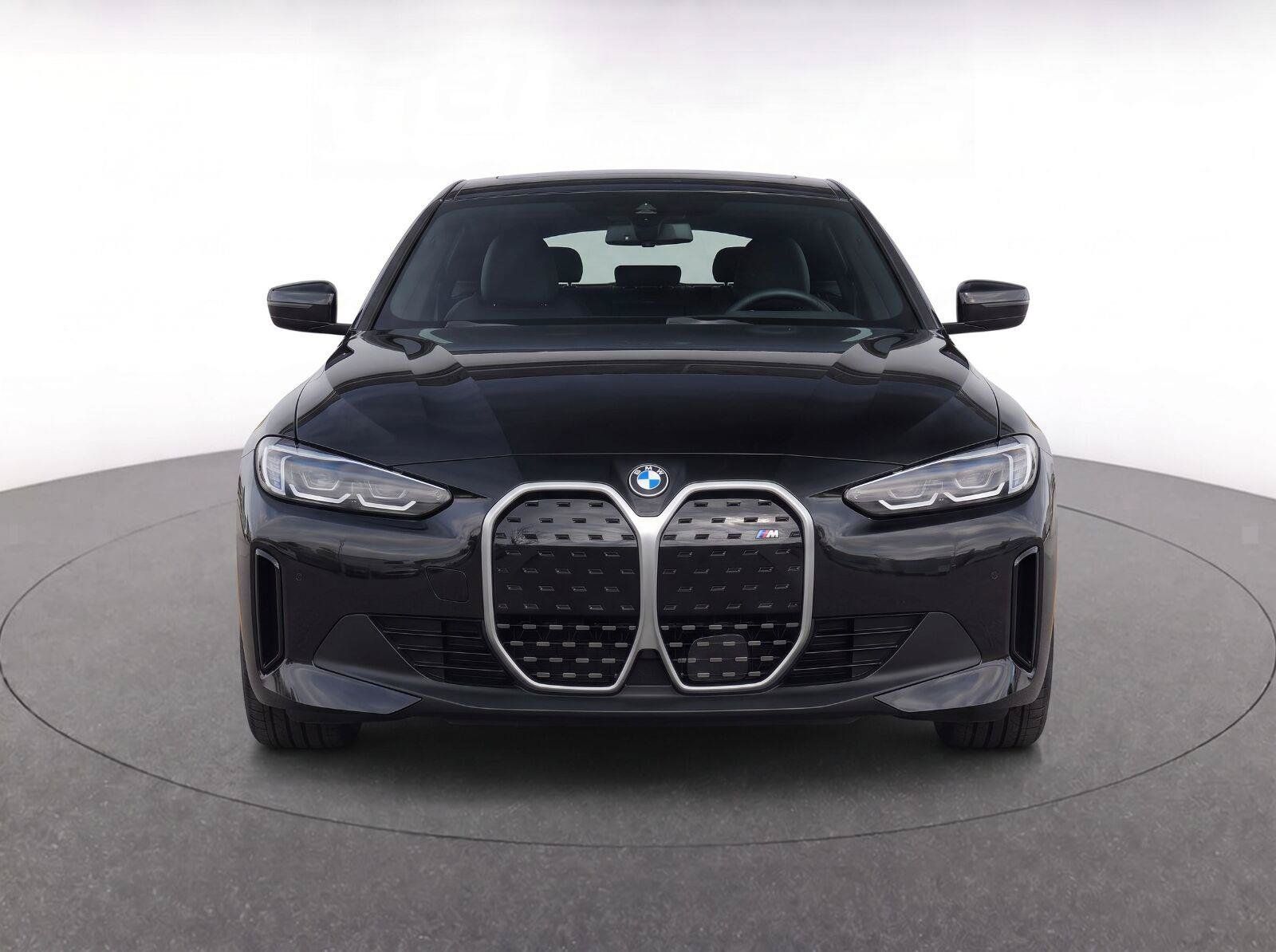Used 2023 BMW i4 eDrive35 RWD image 2