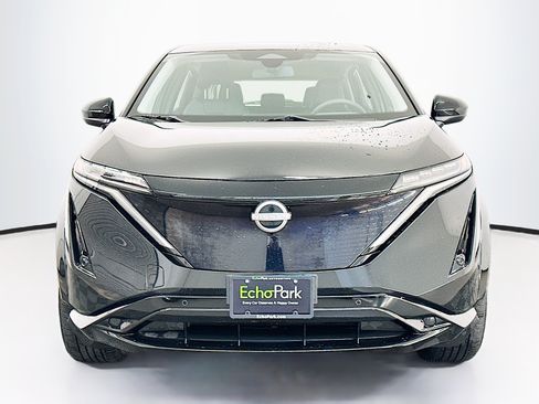 Used 2024 Nissan Ariya AWD image 2