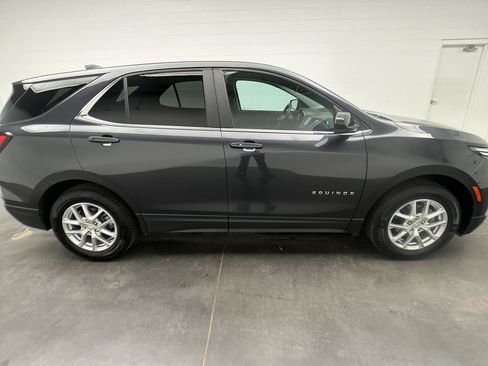 Used 2022 Chevrolet Equinox LT AWD/4WD image 10