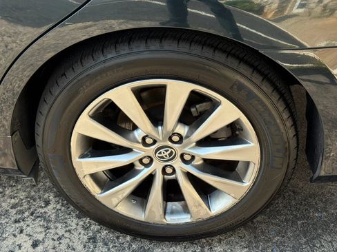 Used 2016 Toyota Camry XLE w/ Moonroof Package FWD image 33