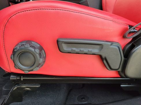 Used 2024 Jeep Wrangler Unlimited Rubicon w/ XTREMEE 35" Tire Package image 22