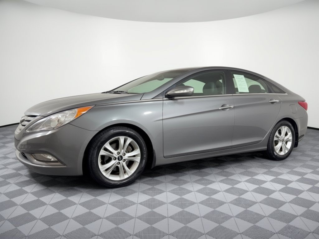 Used 2013 Hyundai Sonata Limited FWD image 2