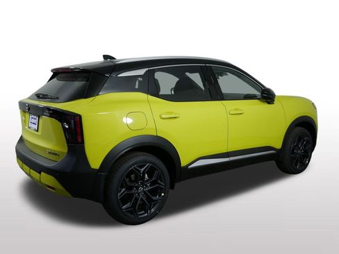 New 2026 Nissan Kicks SR AWD/4WD image 10