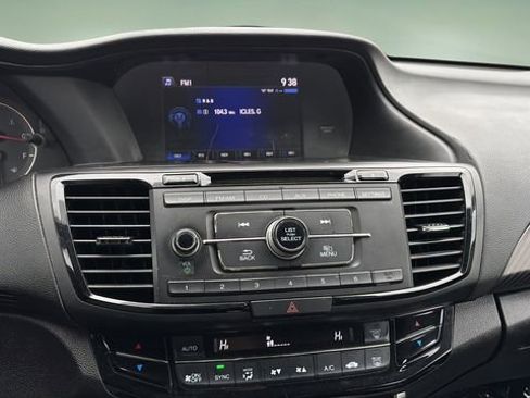 Used 2017 Honda Accord Sport Special Edition image 24