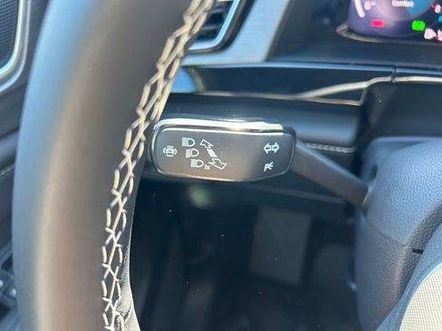 New 2026 Volkswagen Atlas Cross Sport SE image 23