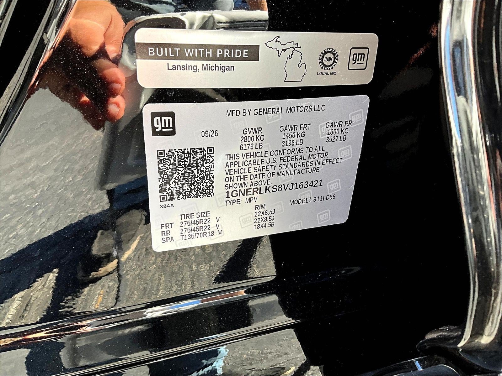 New 2027 Chevrolet Traverse RS w/ LPO, Floor Liner Package FWD image 22