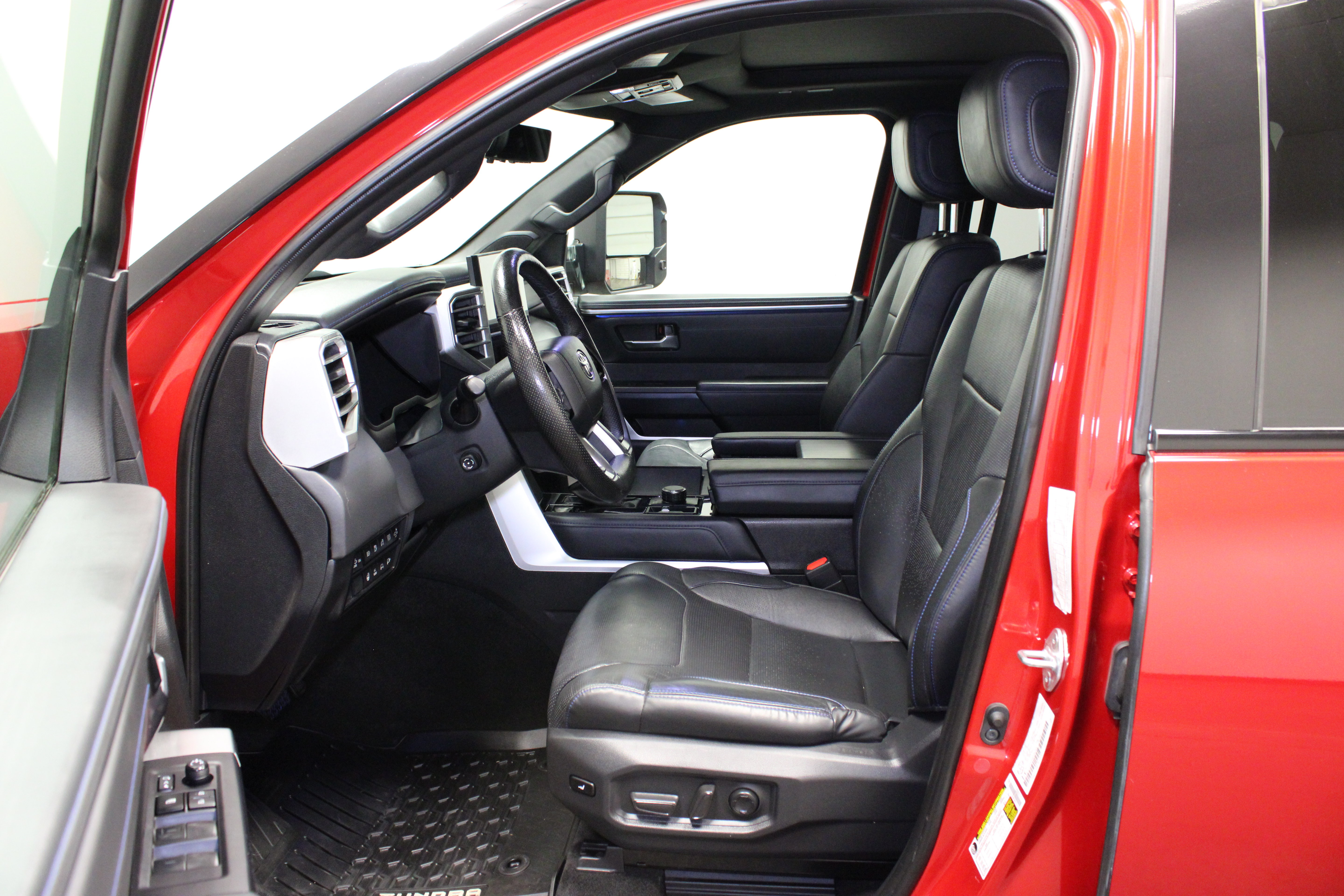 Used 2023 Toyota Tundra Platinum AWD/4WD image 19