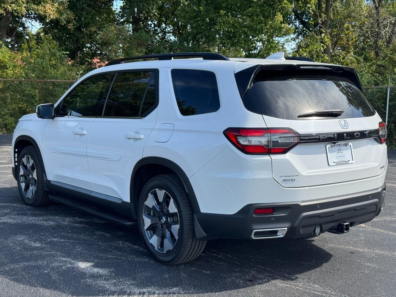 Certified 2025 Honda Pilot Elite image 8