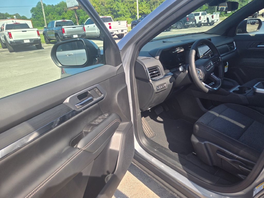 New 2026 GMC Terrain Elevation FWD image 6