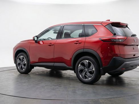 Used 2025 Nissan Rogue SV FWD image 6
