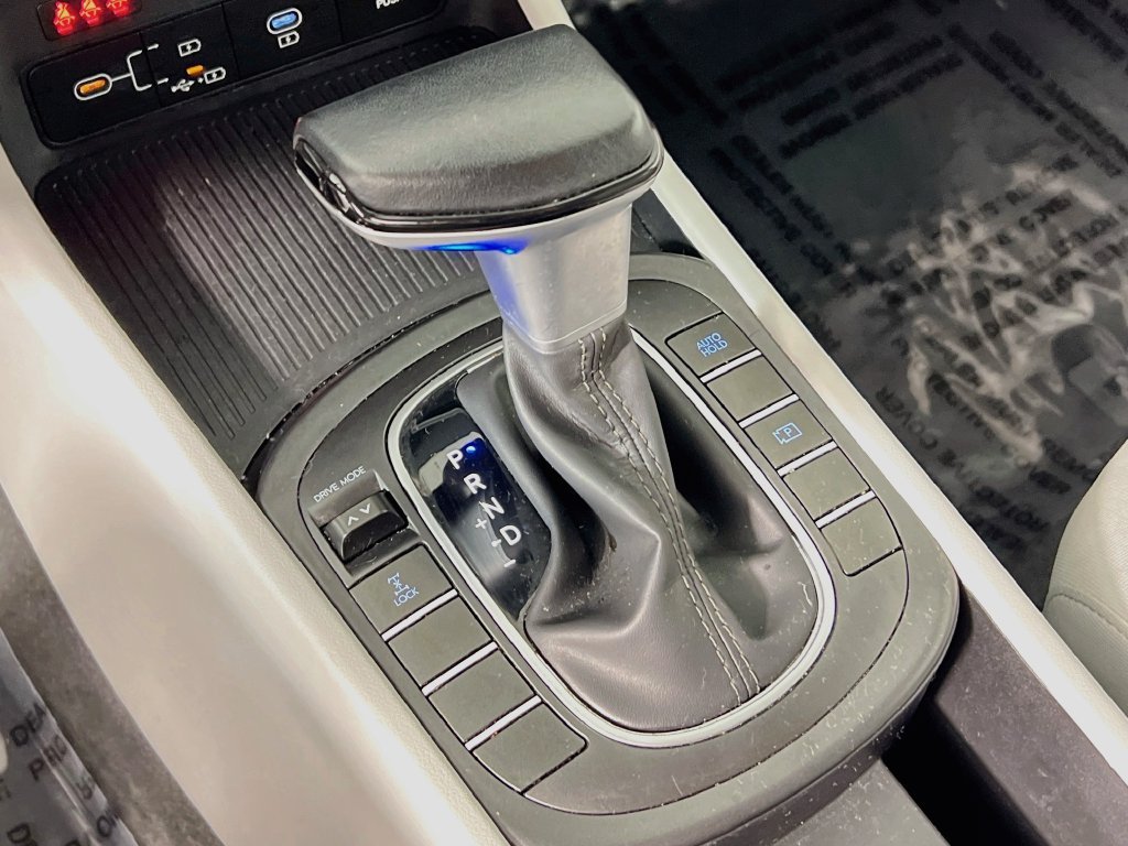 Certified 2025 Hyundai Kona SEL AWD/4WD image 15