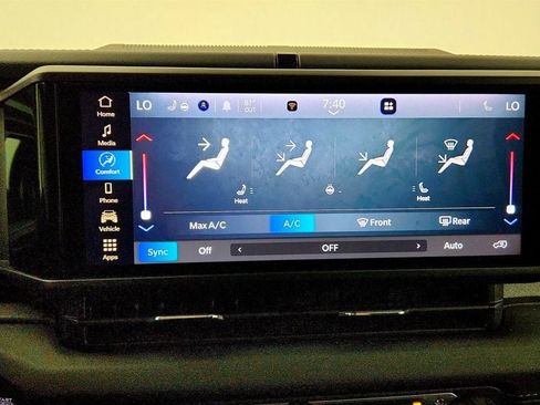 Used 2025 Jeep Wrangler Unlimited Sahara AWD/4WD image 18