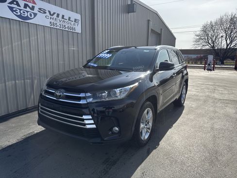 Used 2018 Toyota Highlander Limited image 4