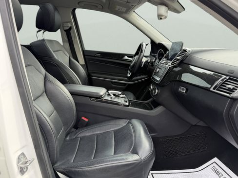 Used 2018 Mercedes-Benz GLS 550 GLS 550 w/ Driver Assistance Package image 45