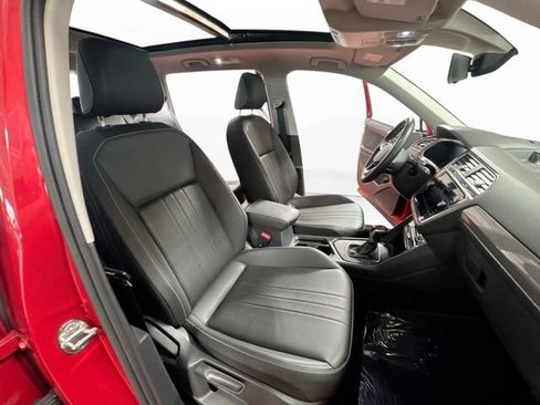 Certified 2023 Volkswagen Tiguan SE w/ Panoramic Sunroof Package FWD image 27