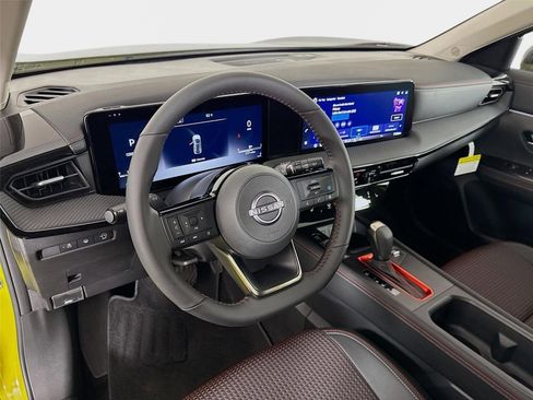 New 2026 Nissan Kicks SR FWD image 9