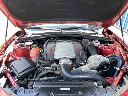 Used 2022 Chevrolet Camaro SS RWD image 5