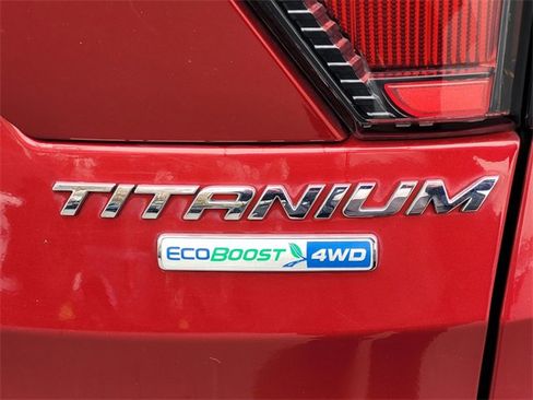 Used 2018 Ford Escape Titanium w/ Ford Safe & Smart Package image 29