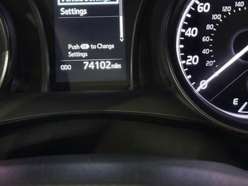 Used 2023 Toyota Camry SE image 38