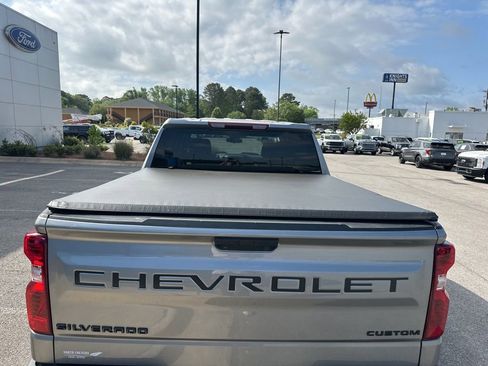 Used 2024 Chevrolet Silverado 1500 Custom Trail Boss w/ LPO, Dark Essentials Package AWD/4WD image 11