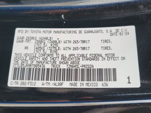 Used 2024 Toyota Tacoma TRD Off-Road image 17