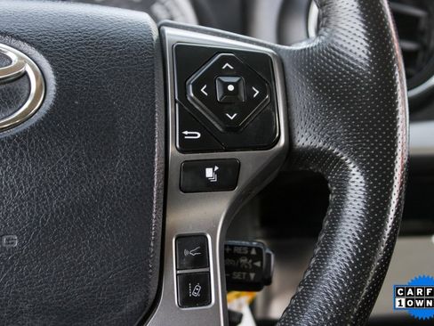 Used 2020 Toyota Tacoma TRD Off-Road image 19