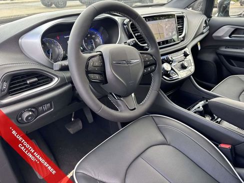 New 2026 Chrysler Pacifica Limited w/ S Appearance Package image 8