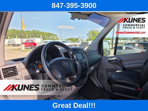 Used 2017 Mercedes-Benz Sprinter 2500 image 15