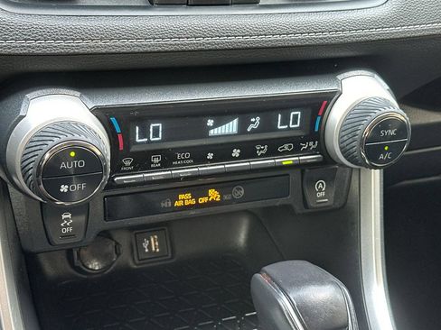 Used 2023 Toyota RAV4 XLE Premium FWD image 20