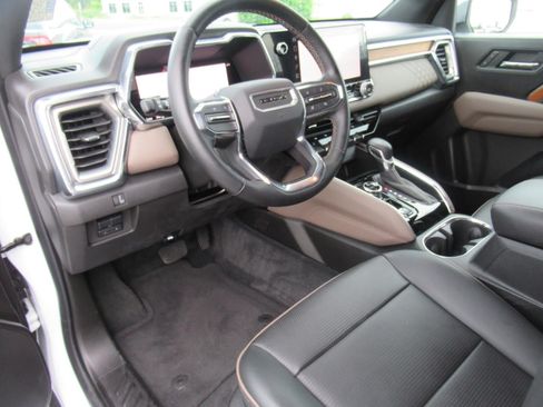 Used 2023 GMC Canyon Denali AWD/4WD image 15