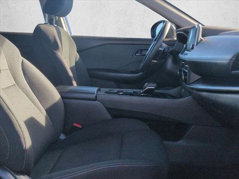 Used 2023 Nissan Rogue S image 21